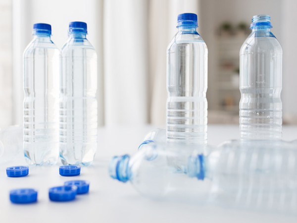 吹瓶机结构高速成型的设计